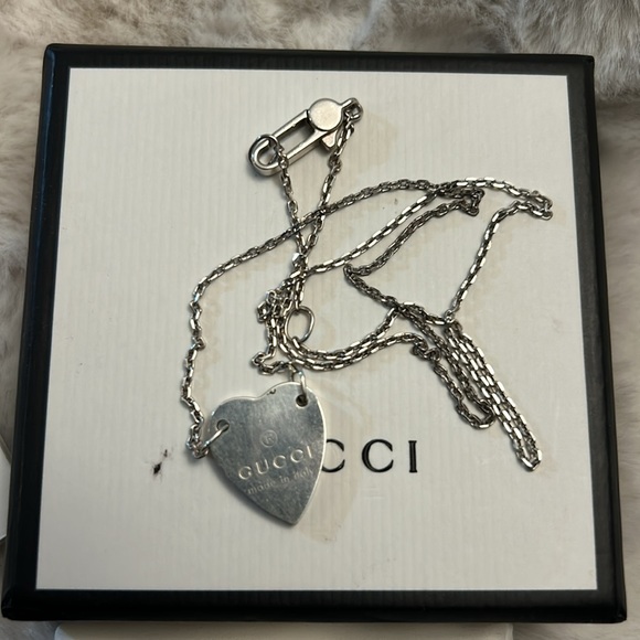 Gucci 925 Silver heart necklace with box and dustbag - Picture 5 of 15